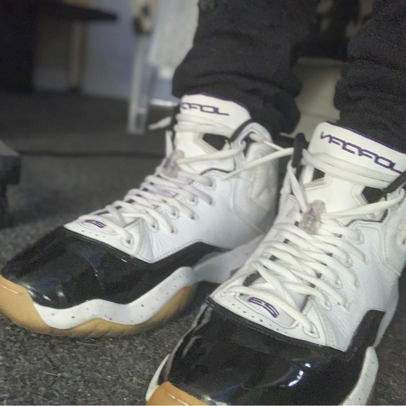 Jordan retro’s 60 dollars - Picture 3 of 3